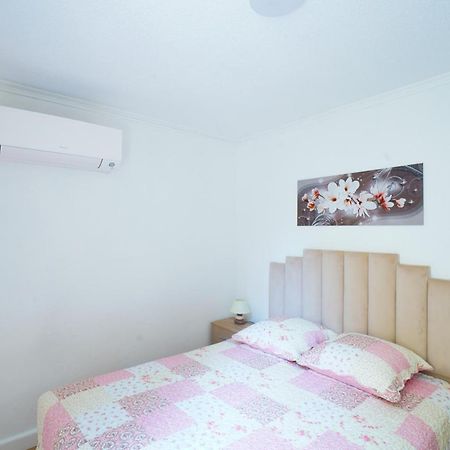 Appartement Du Forum,La Gare, 50 M2 , Climatisation, Garage, Cour Narbonne Bagian luar foto